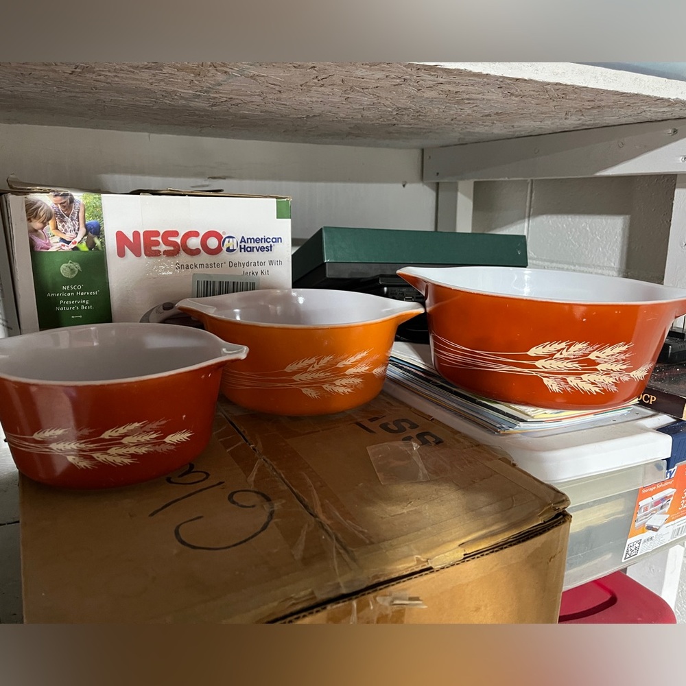 Wheat Pyrex set